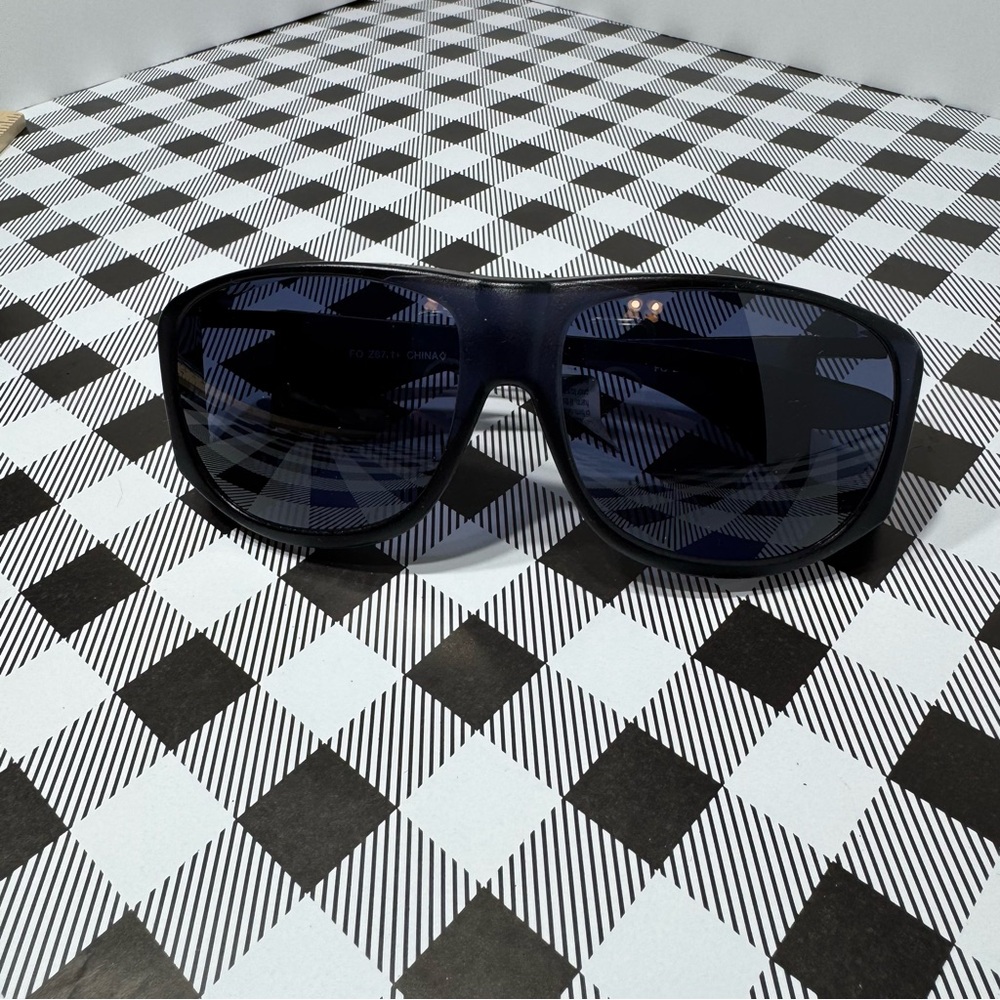 Elegant Black Sunglasses